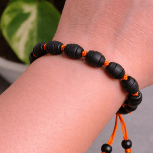 Tulsi Mirdang Saved Knotted Beads Bracelet – Traditional / Devotion